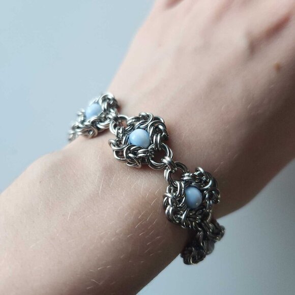 Gothic light blue pearls and silver romanov bracelet - Picture 6 of 11